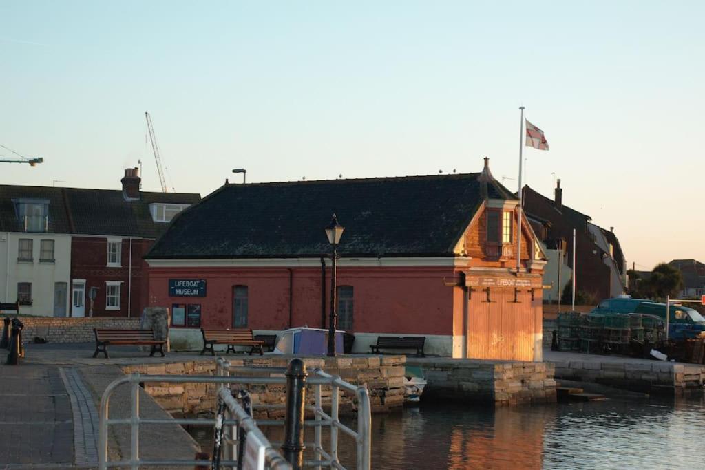 Villa Fisherman'S Terrace à Poole Extérieur photo